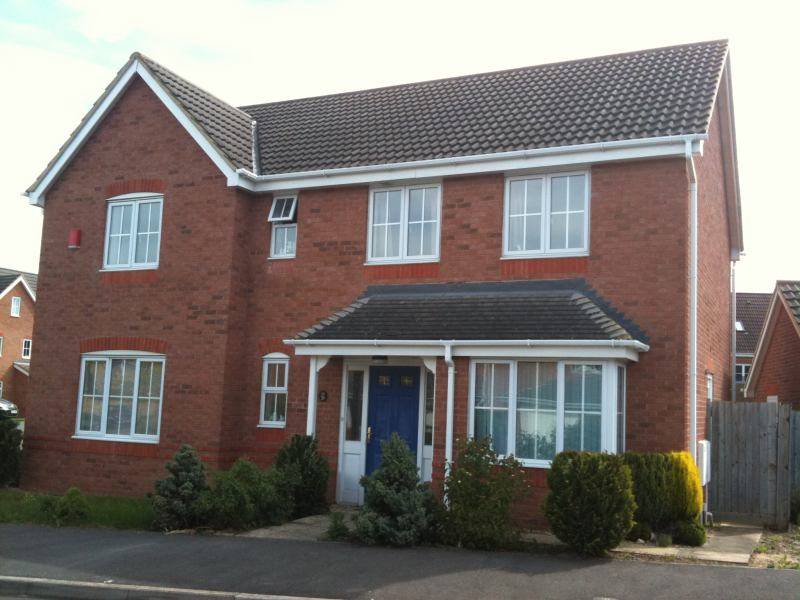 100 Aldermans Green 